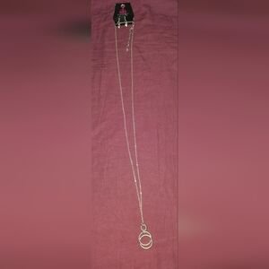 Elegant Silver Necklace with Interlocking Circles